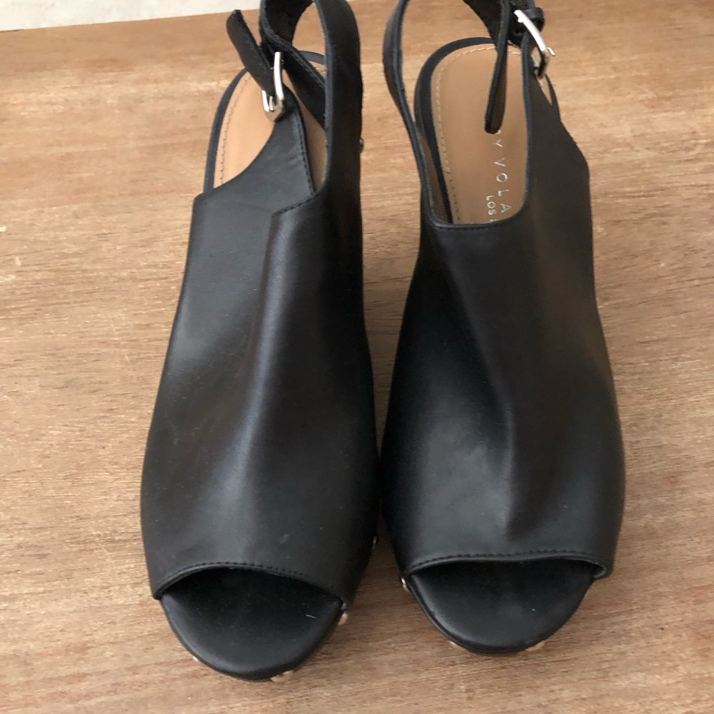 Size 9 Very Volatile Black Wedge - Picture 2 of 5